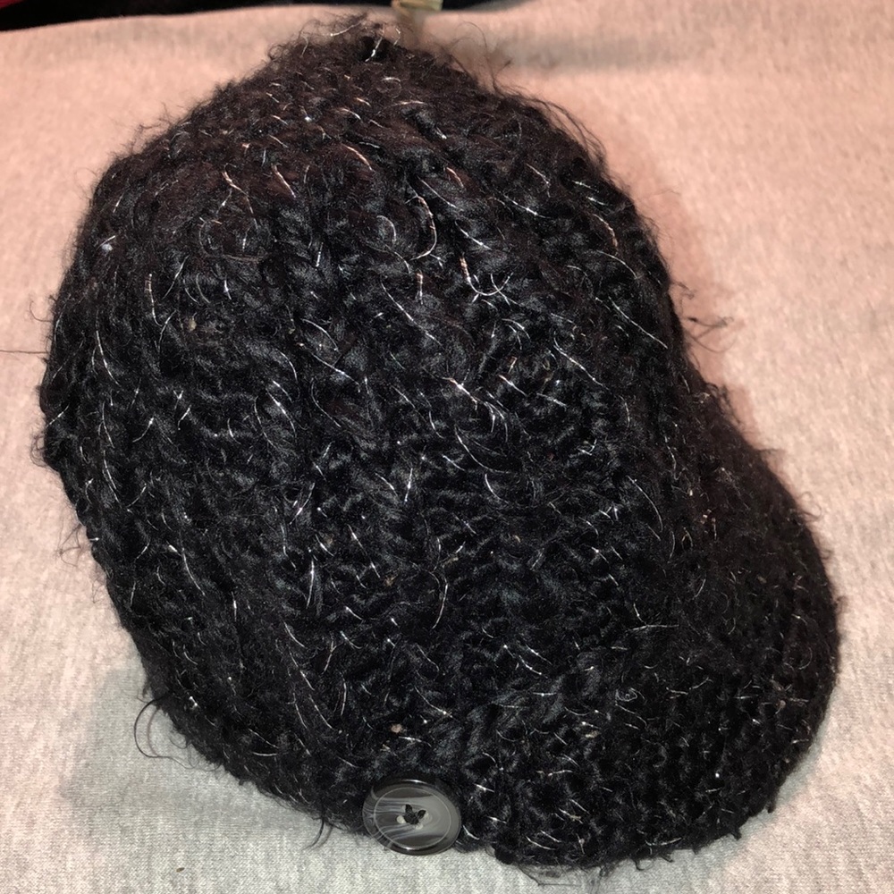Gallaz Chunky Knit Hat with Brim